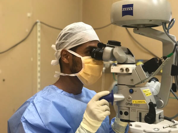 Professor Chameen Samarawickrama - Eye Surgeon 